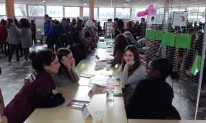 Adeline et Ramata, en Master Communication et Aménagement du Territoire échangent avec Anaïs et Amelle, deux Khâgneuses.
