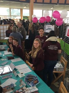 Les Prépas LS étaient en plein Concours Blanc et se sont relayés pour tenir le stand ce samedi matin "libre".